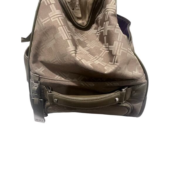 TUMI Signature Collection Wheeled Duffel 72163CFF Taupe Olive Leather Travel Bag - Picture 7 of 16